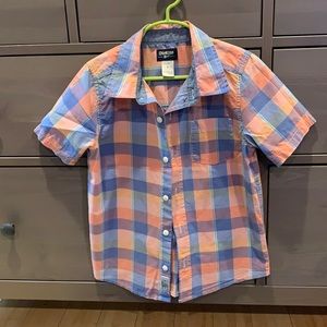 OshKosh size 7 boys short sleeve button-down shirt